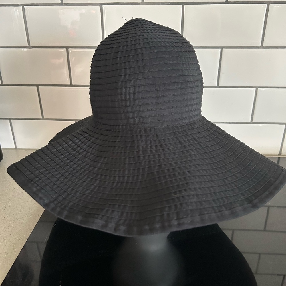 Chic Black Textured Sun Hat